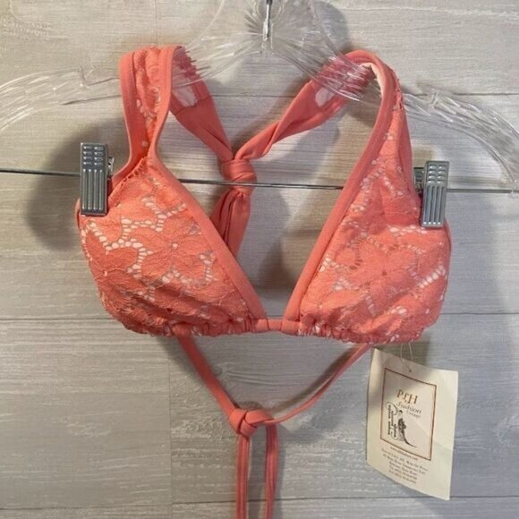 Women's Crochet Lace Halter Straps Bikini Top Swimsuits Bathing Suit NWT - Picture 2 of 5